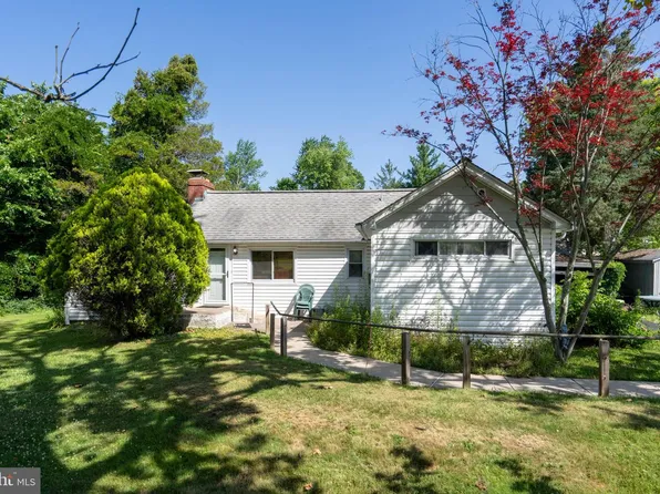 2561 Pickertown Rd, Warrington, PA 18976