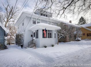 332 Rosewood Ave SE, East Grand Rapids, MI 49506