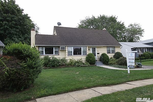 2nd image of 208 Radcliff Dr
