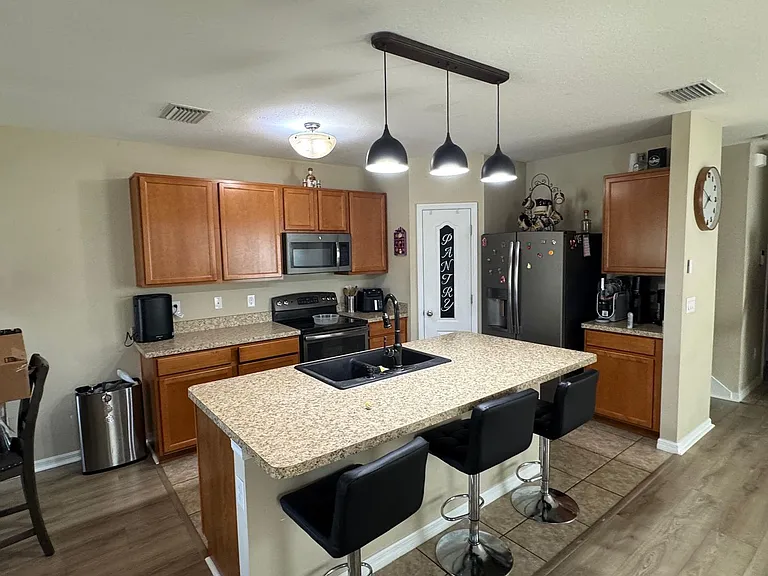 817 Ashentree Dr — Photo 14