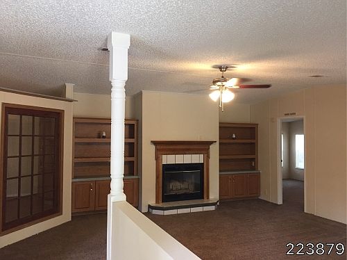 3rd image of 147 Foxtail Ave