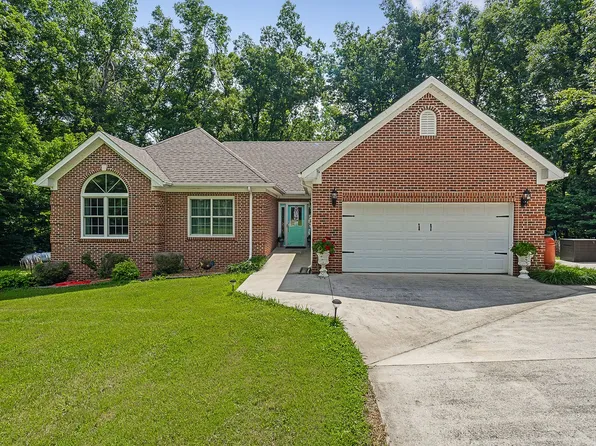 705 Tower Hill Rd, Livingston, TN 38570