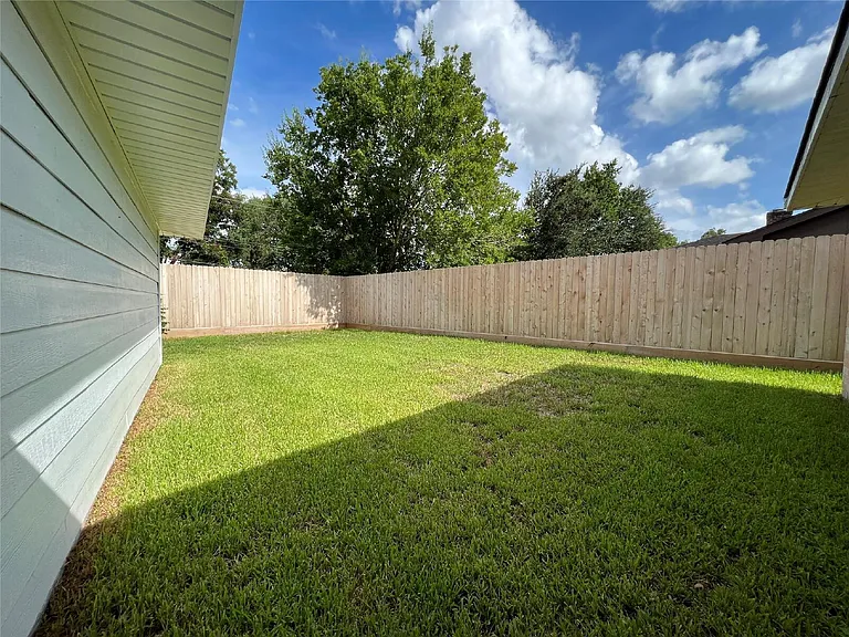 10903 Albury Dr — Photo 23