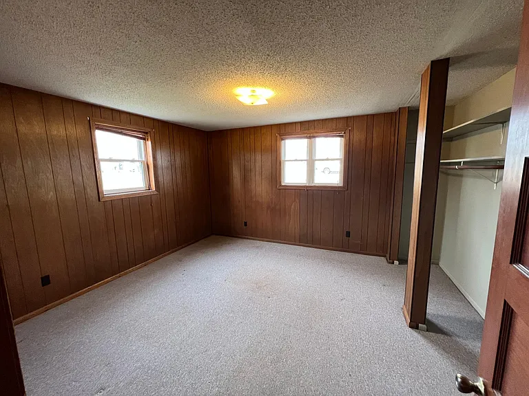 500 Sunrise Ln #1 — Photo 3