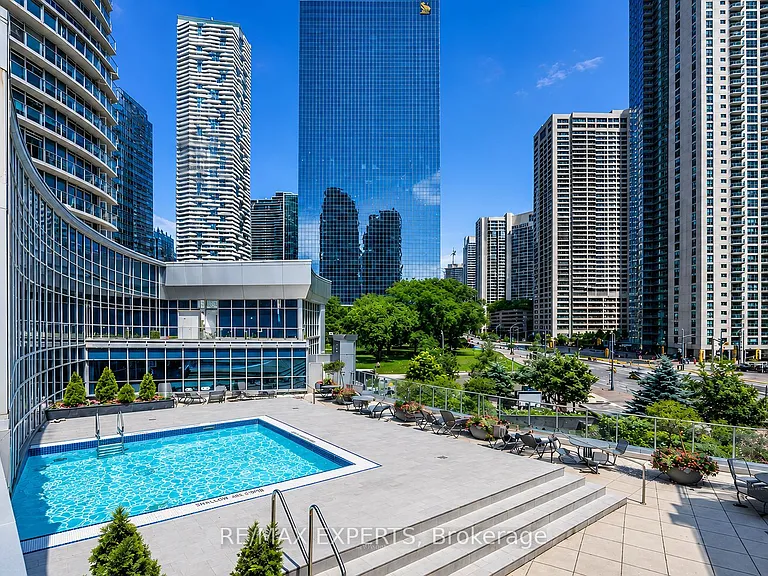 208 Queens Quay W #2211 — Photo 39