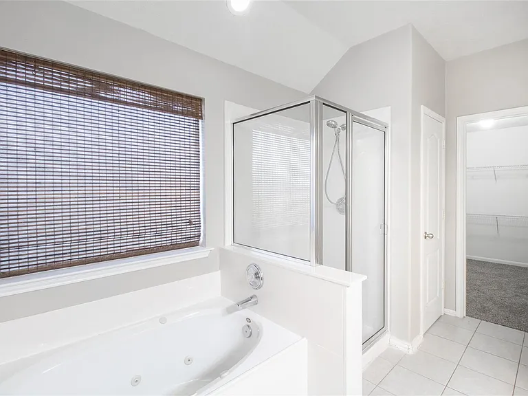 6126 Menor Crest Dr — Photo 38