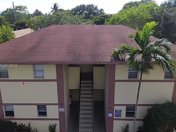 5th image of 825 SW 10th St