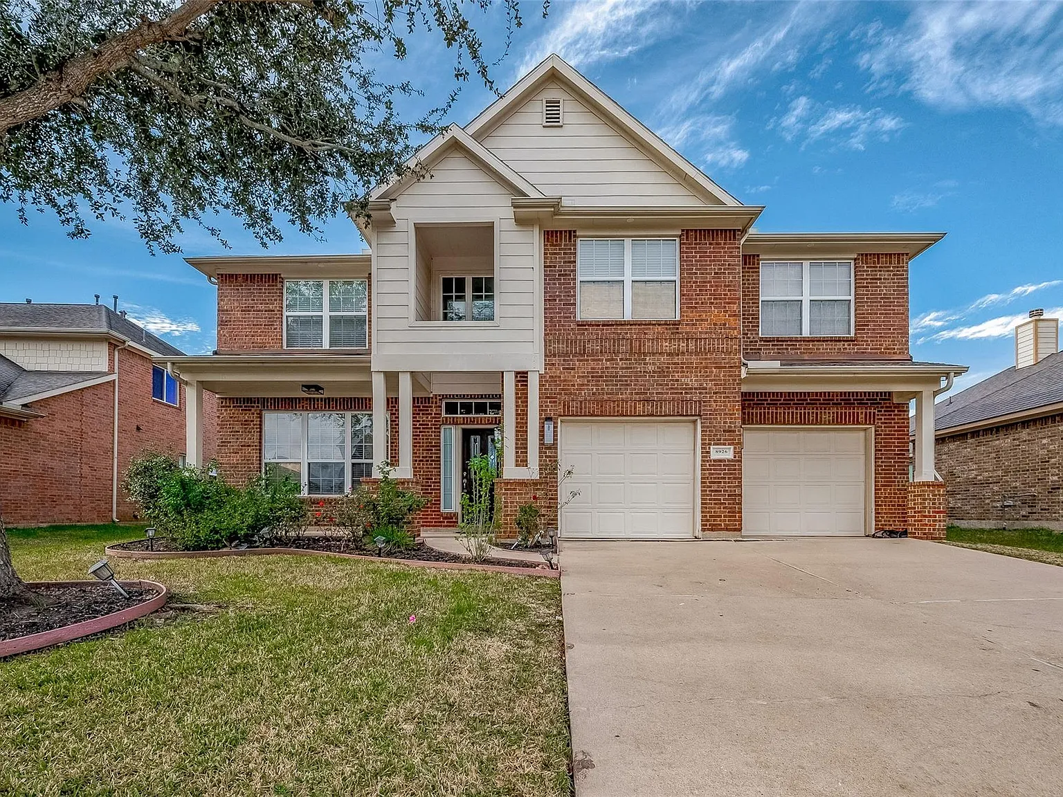 4 bed, 3.5 bath, 3057 sqft, $2,800 — Photo 1