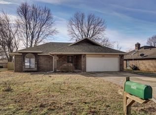 1214 W Seminole St, Springfield, MO 65807
