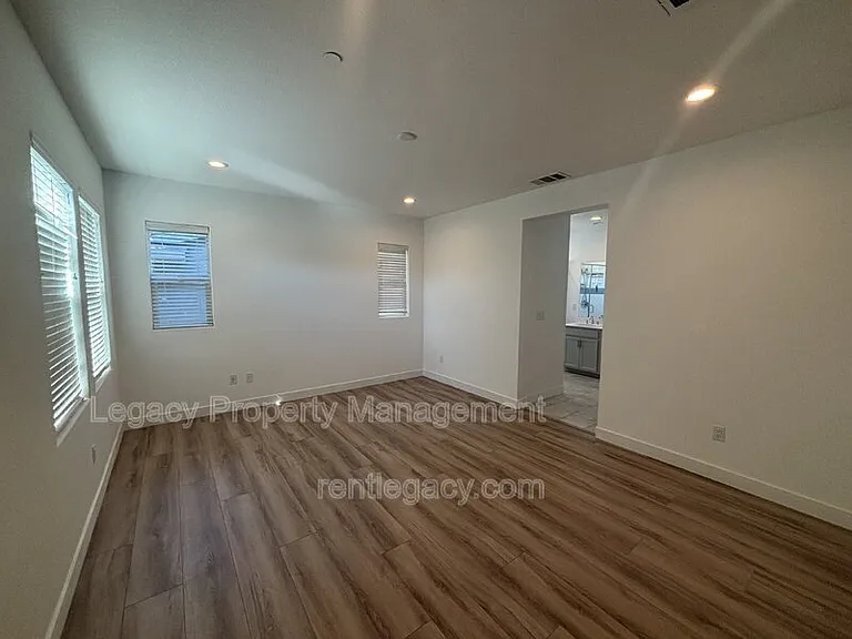 3568 Troy Dalton St — Photo 21