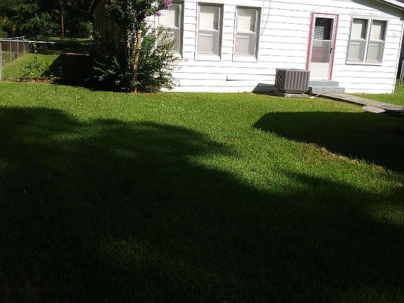 4th image of 807 Central Ave