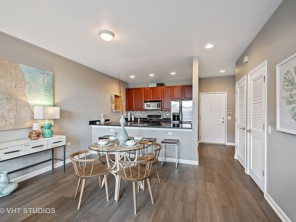 5th image of 2472 W Foster Ave APT 307