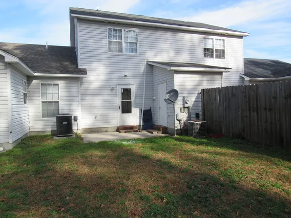 2164 Brandymill Ln, Jacksonville, NC 28546