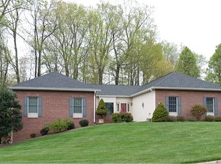 13011 Feldspar Ct, Clifton, VA 20124