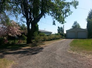 1312 Lake Rd, Burbank, WA 99323