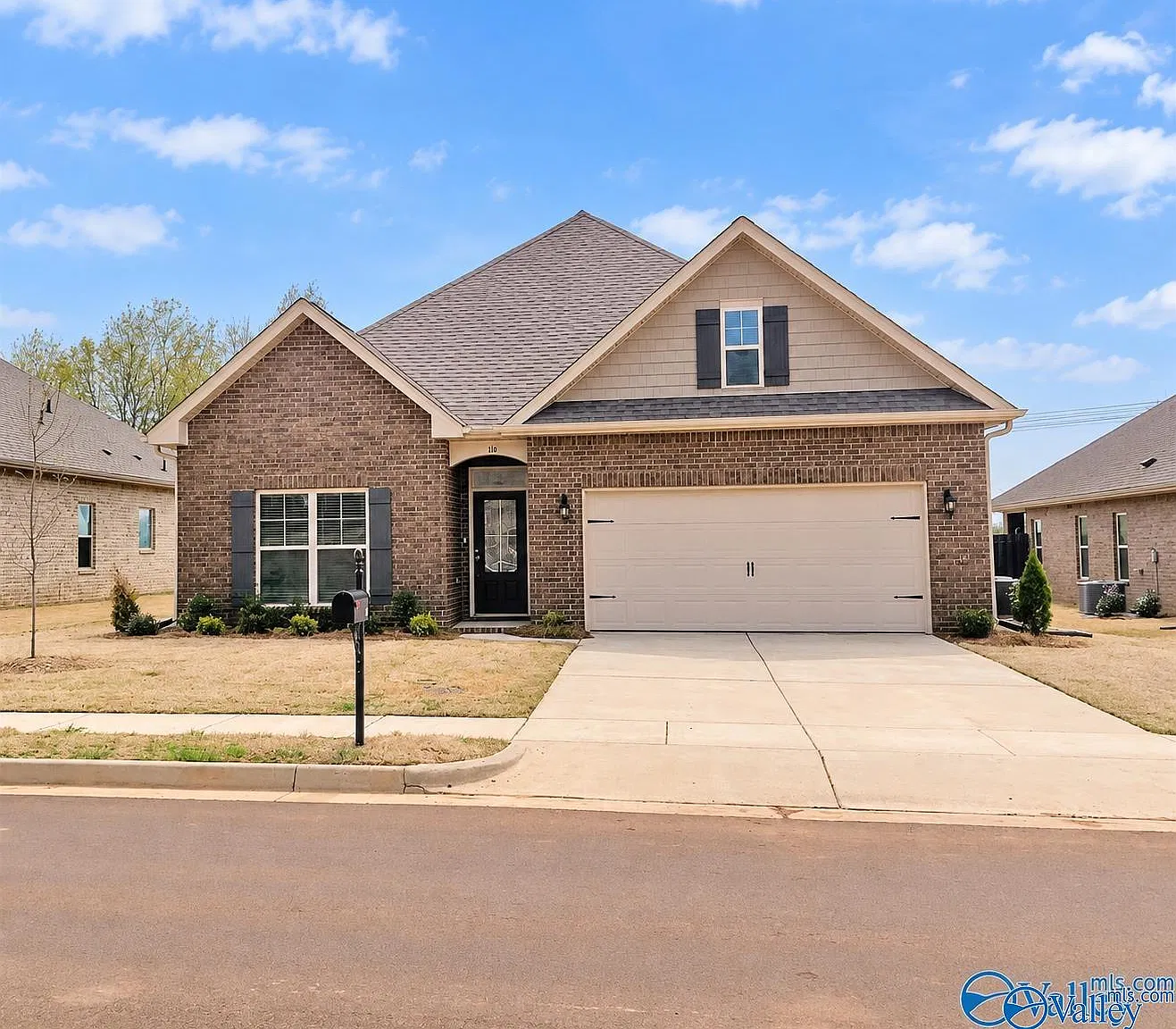 4 bed, 2.0 bath, 1934 sqft, $1,850 — Photo 1