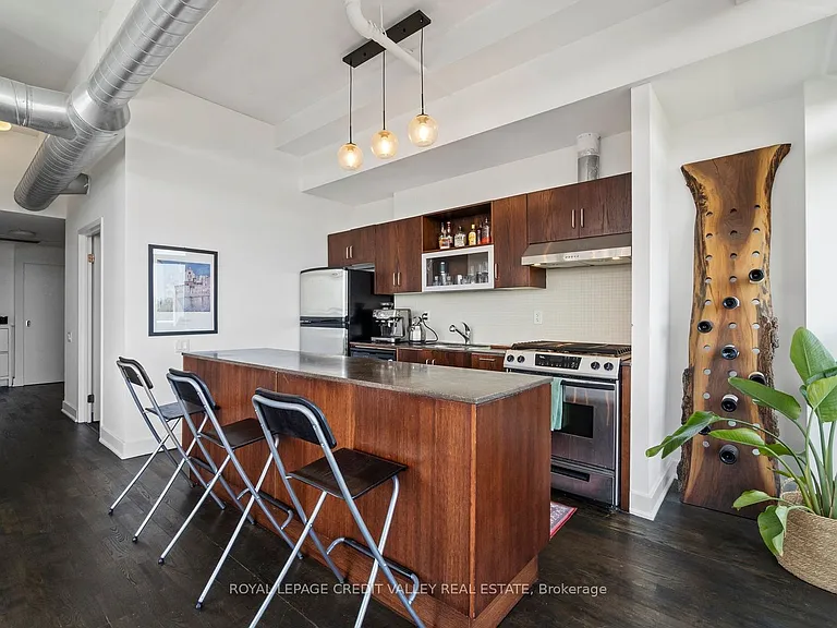 233 Carlaw Ave #816 — Photo 14
