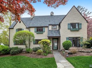 45 Gilbert Rd, Ho Ho Kus, NJ 07423