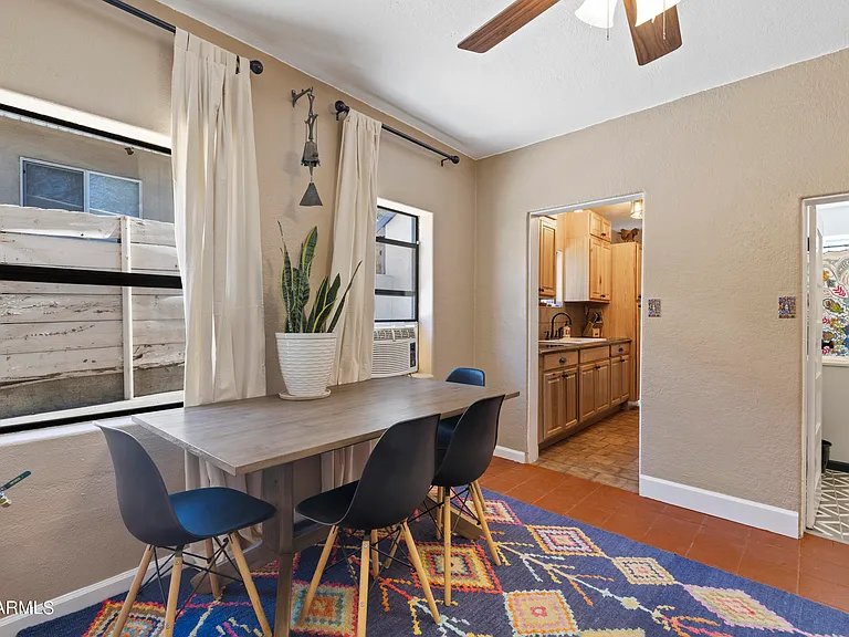 188 S Adonis Ave — Photo 25