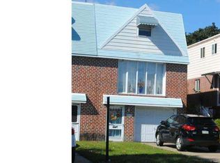 9310 Lansford St, Philadelphia, PA 19114