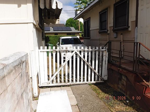 5th image of 1932 Dole St