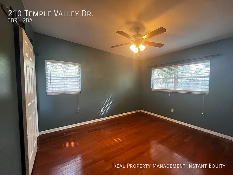 210 Temple Valley Dr — Photo 4
