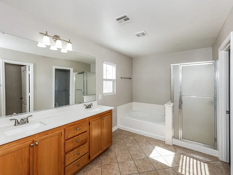 2420 Cockatoo Dr — Photo 12