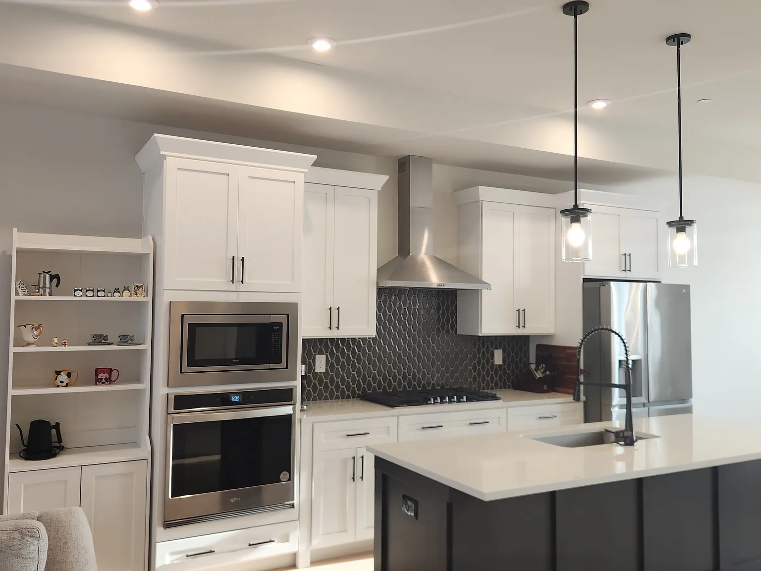 4 bed, 3.5 bath, 1870 sqft, $3,300 — Photo 3