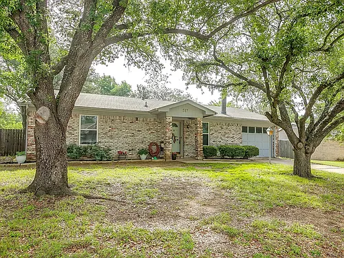 517 Post Oak Ln Photo 1 517 Post Oak Ln Photo 1