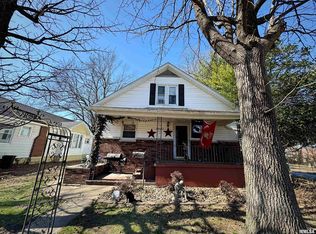 1001 S 14th St, Herrin, IL 62948