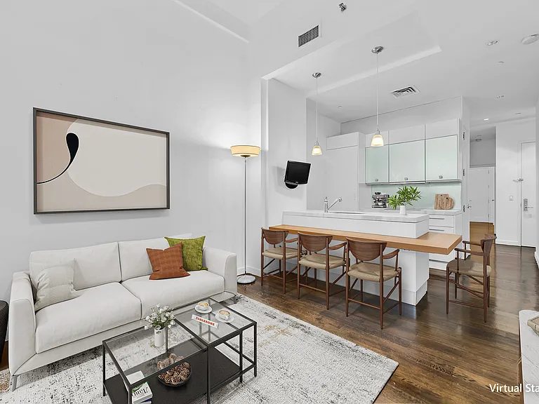 11 E 36th St #406 — Photo 3