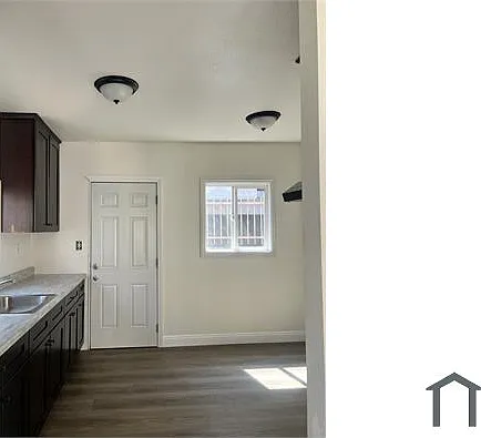 419 S Boyle Ave — Photo 7