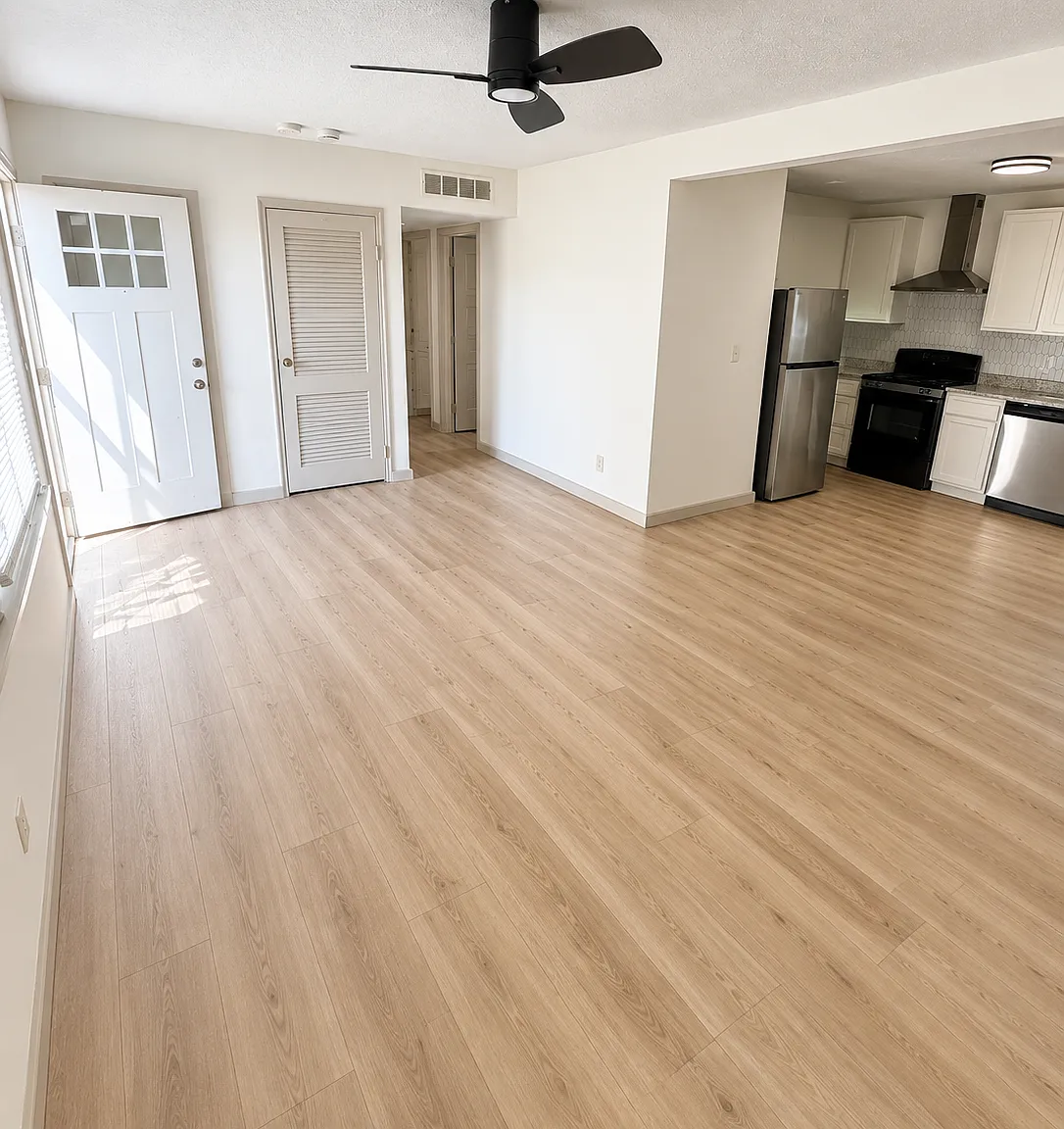 4 bed, 1300 sqft, $1,649 — Photo 1