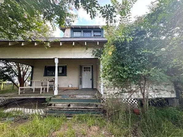 7451 Kurt Dr, Brenham, TX 77833