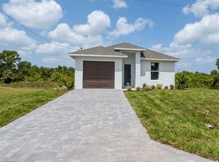 538 Brue Ave S, Lehigh Acres, FL 33974