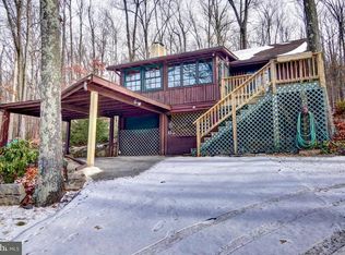 412 Valley View Rd, Harpers Ferry, WV 25425