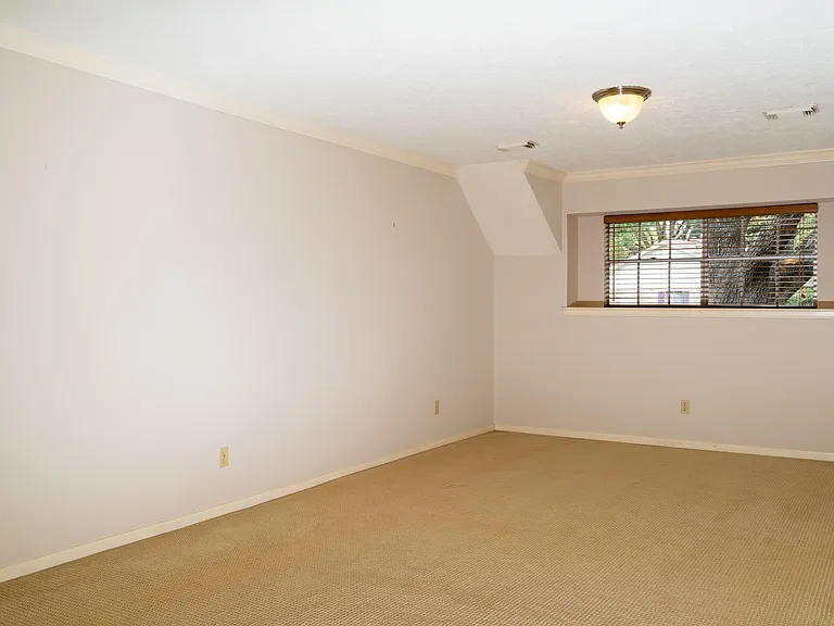 1704 Crystal Hills Dr — Photo 16