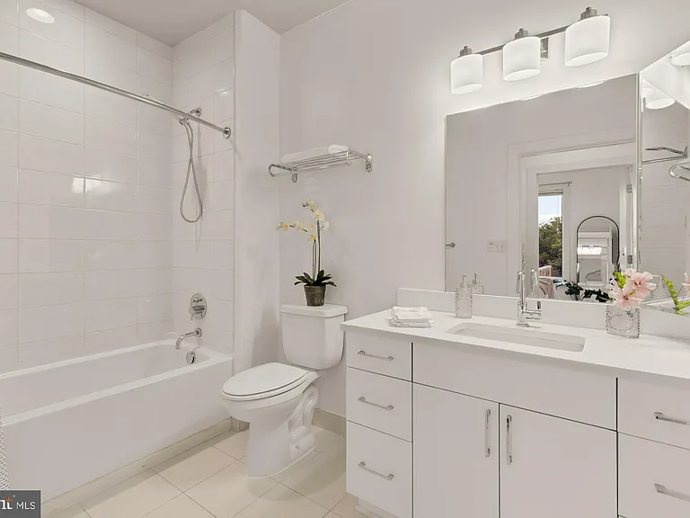 1500 Pennsylvania Ave SE #305 — Photo 14