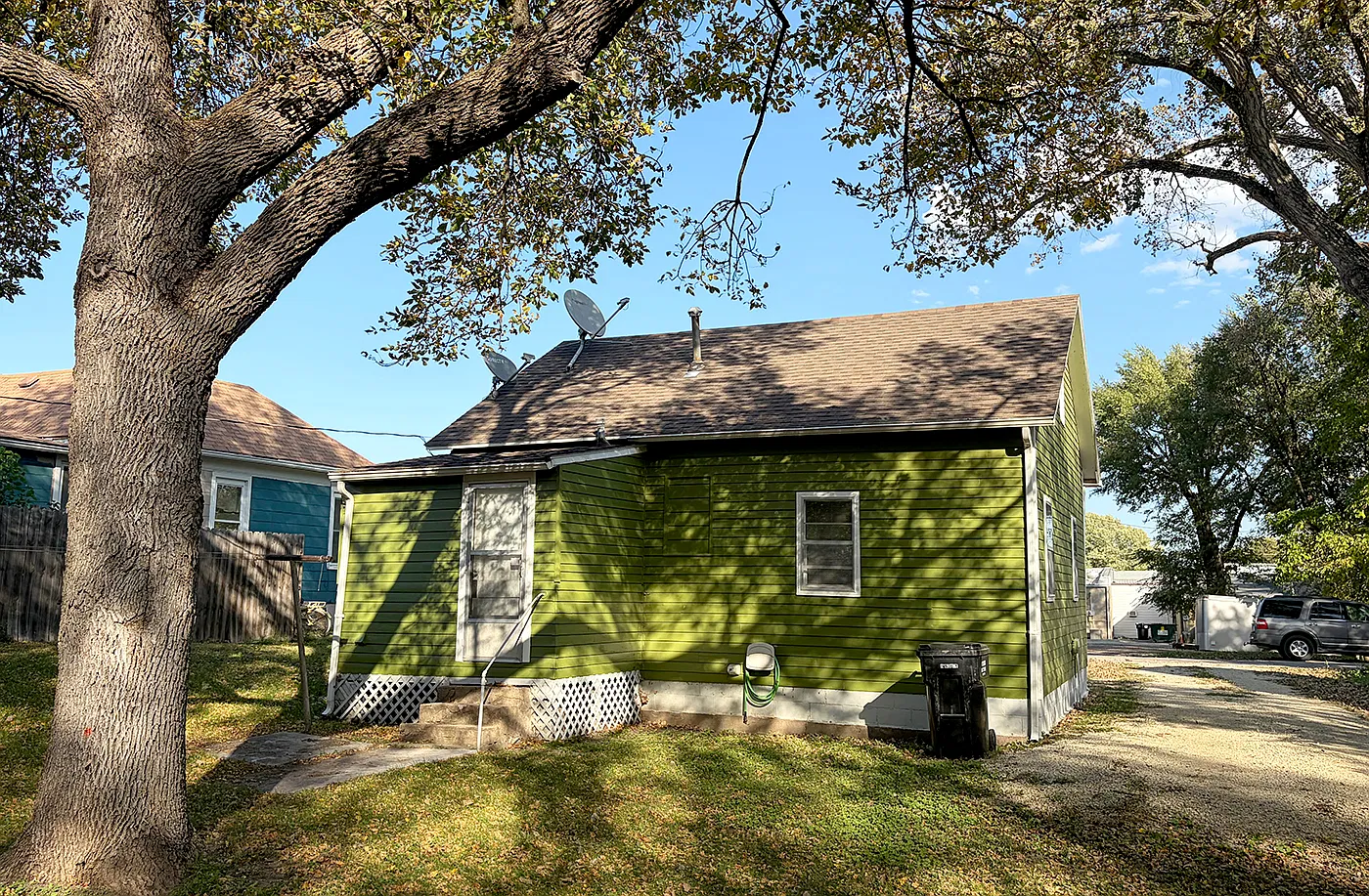 2 bed, 572 sqft, $600 — Photo 2