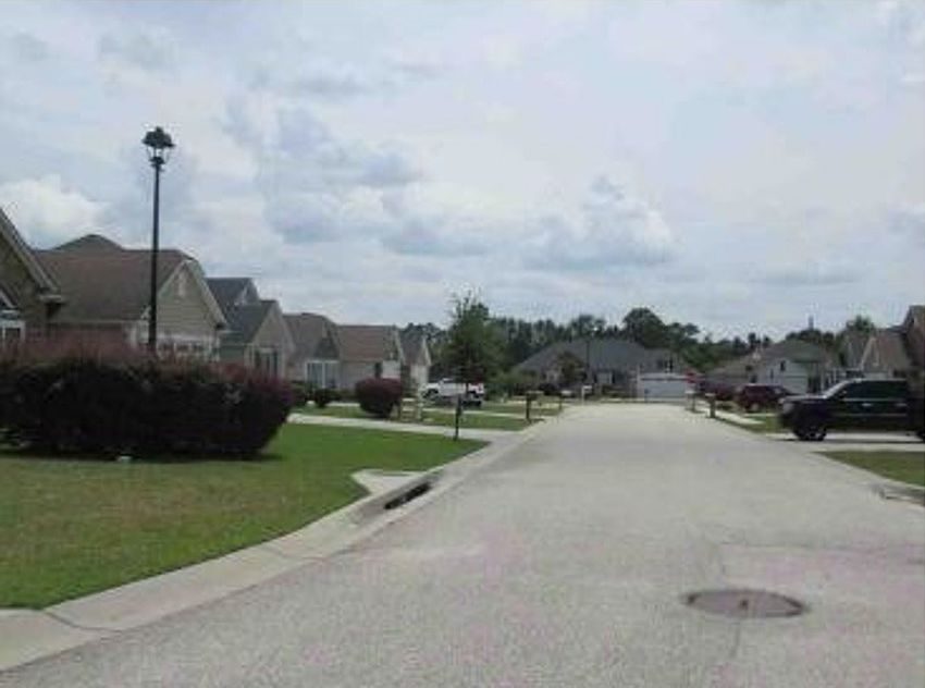 2nd image of 3822 Coventry Dr