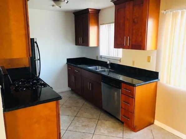 16471 Waterway Cir APT D, Huntington Beach, CA 92649