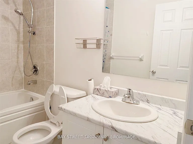 11 Eaton Park Ln #23 — Photo 8