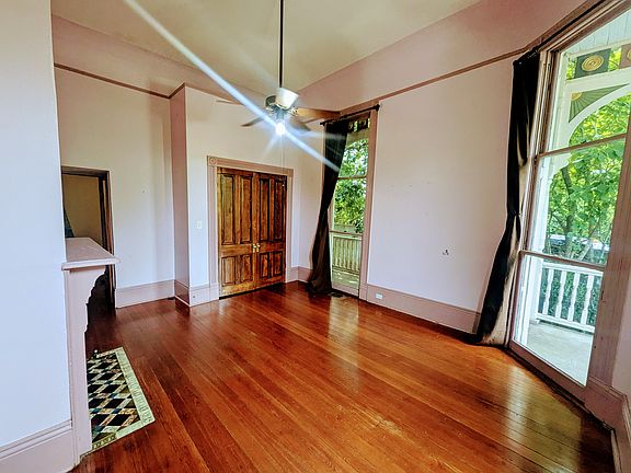 3rd image of 1310 Felicity St