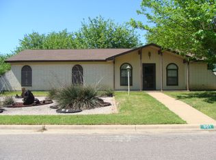 601 NW Douglas St, Burleson, TX 76028