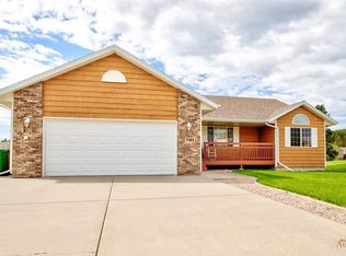 7165 Castlewood Dr, Summerset, SD 57718
