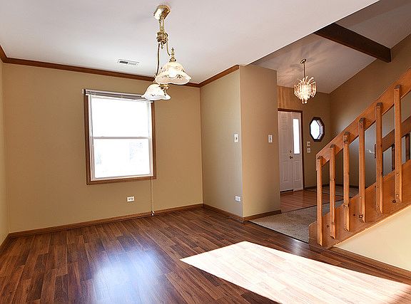 3rd image of 15749 Chesterfield Ln