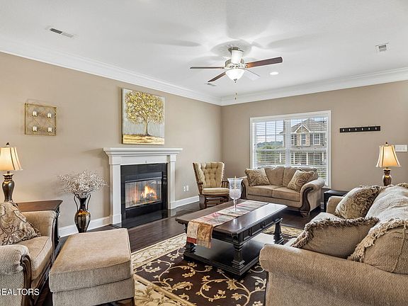4th image of 3027 Crosswinds Ln