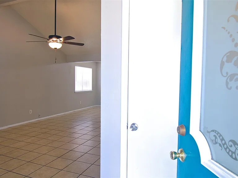 1707 Onion Creek Village Dr #A — Photo 3