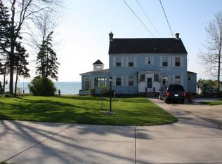 4856 Lake Shore Rd, Hamburg, NY 14075