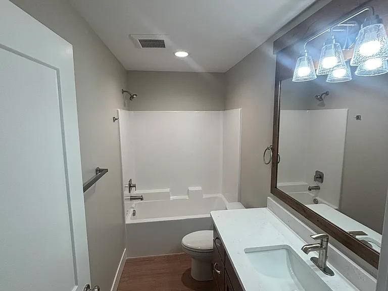 2400 Virlow St — Photo 13